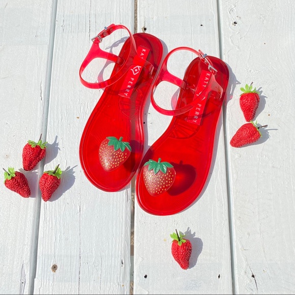 Katy Perry strawberry jelly sandals - Picture 4 of 4